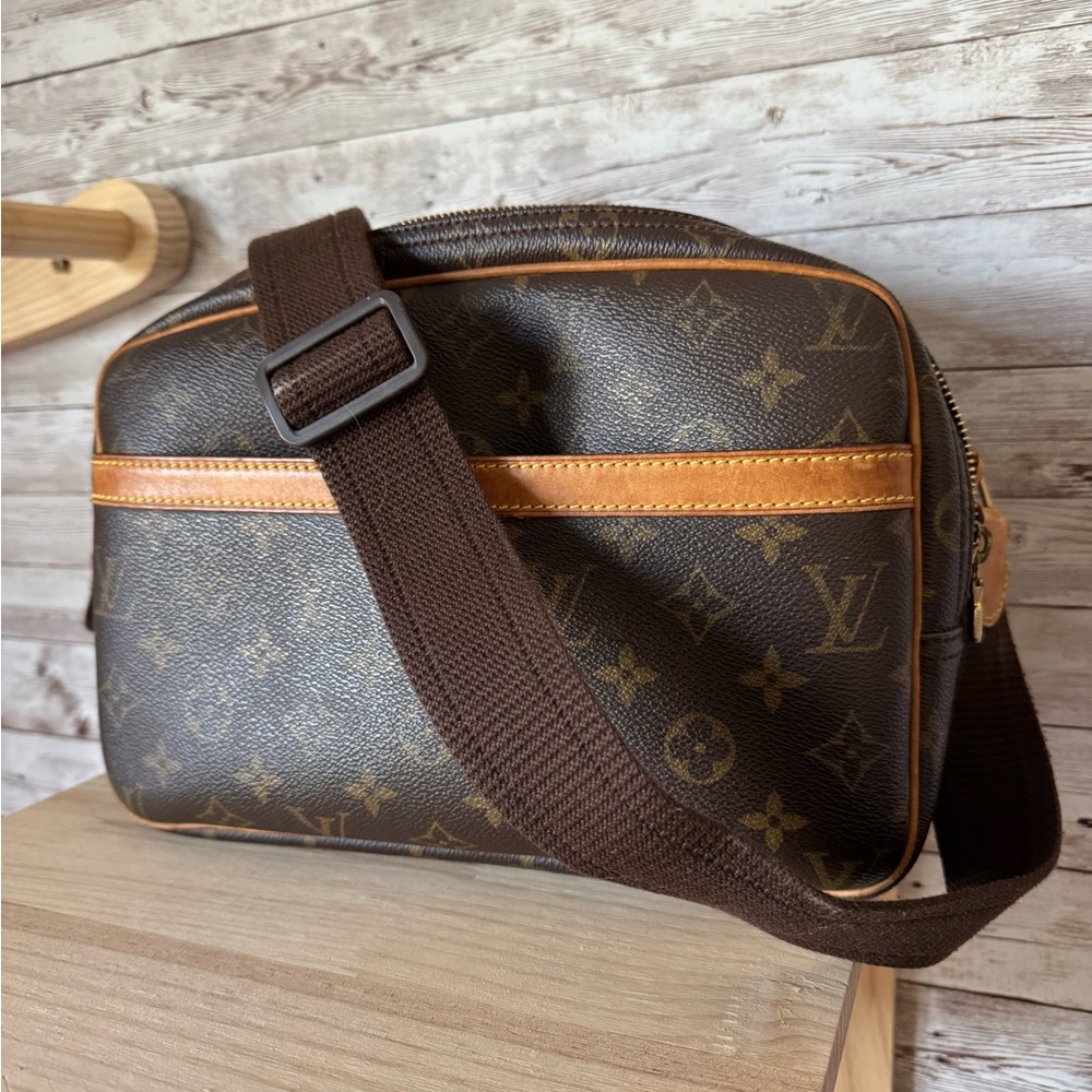 Authentic Louis Vuitton Monogram Reporter PM Crossbody Messenger Bag